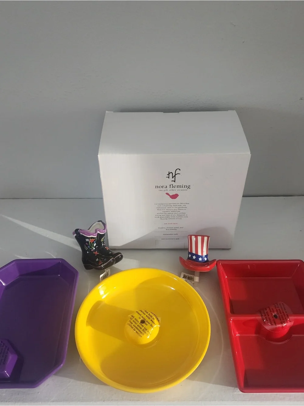 Nora Fleming retired dainty dishes set brights and 2 minis